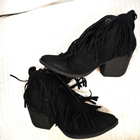 Coconuts By Matisse 8 M Fringe Booties - Picture 4 of 8